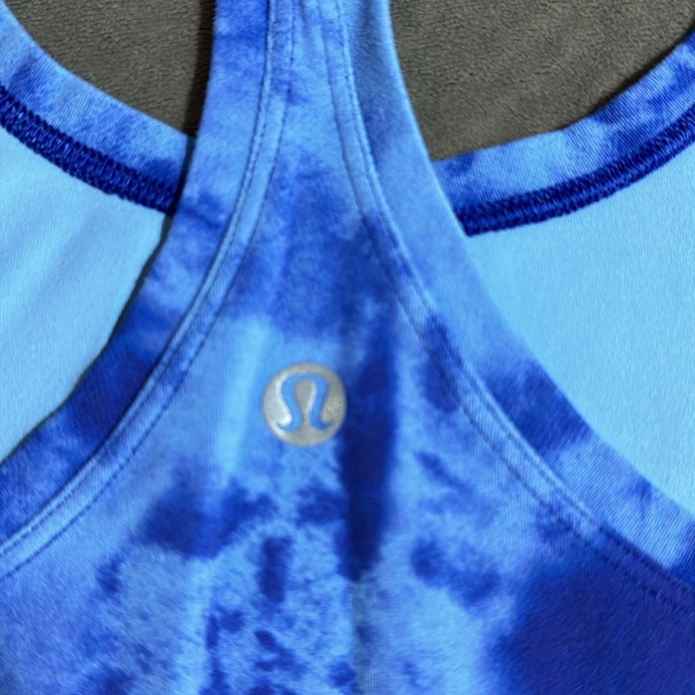 Lululemon Racerback Tank Top Size 8 - Picture 3 of 4